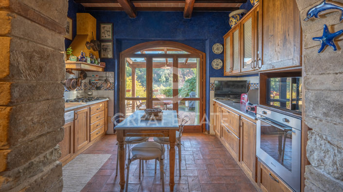 Image No.21-4 Bed Country House for sale