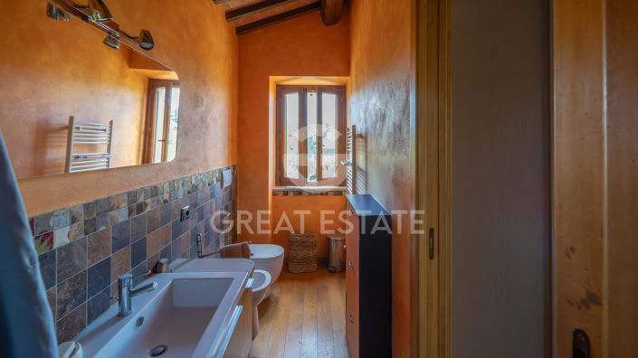 Image No.40-4 Bed Country House for sale