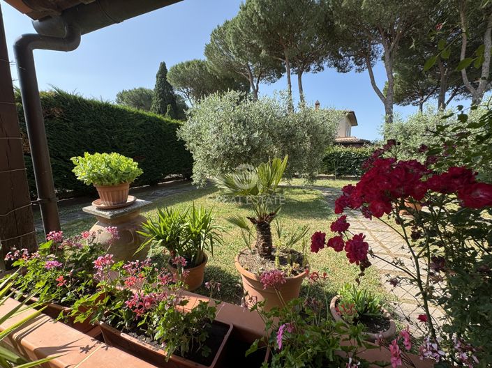 Image No.14-6 Bed Country House for sale