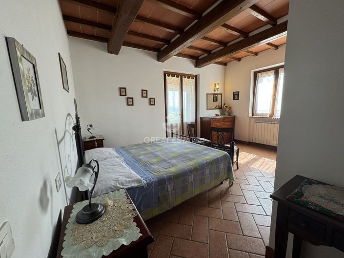 Image No.19-6 Bed Country House for sale