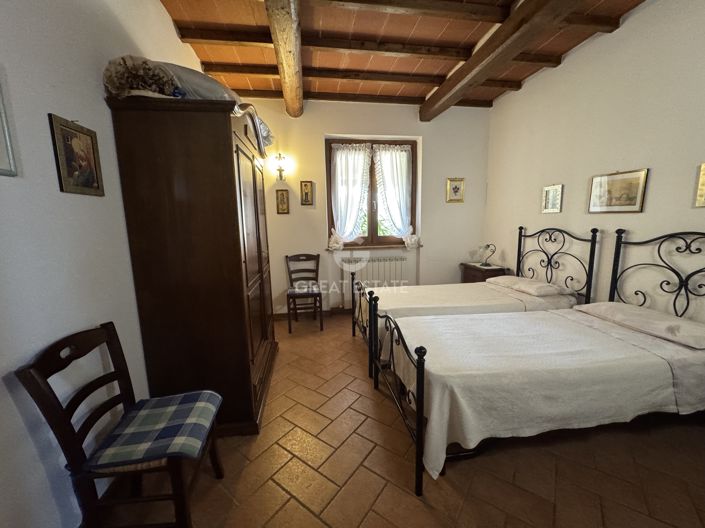 Image No.21-6 Bed Country House for sale