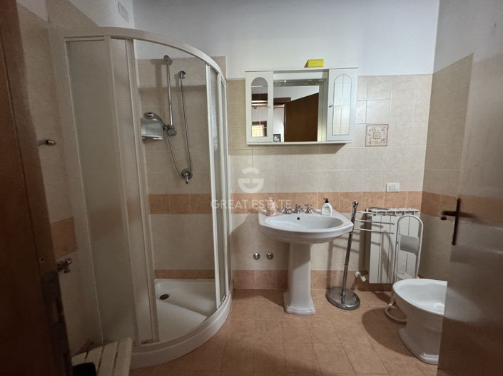 Image No.25-6 Bed Country House for sale