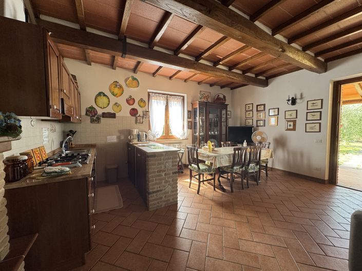 Image No.6-6 Bed Country House for sale