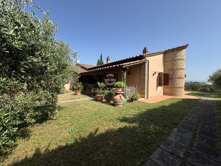 Image No.7-6 Bed Country House for sale