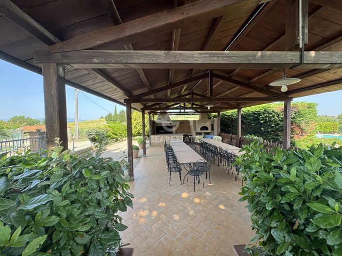 Image No.9-6 Bed Country House for sale