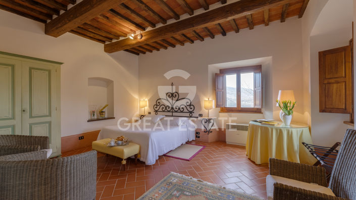 Image No.23-19 Bed Country House for sale