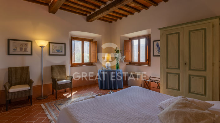 Image No.32-19 Bed Country House for sale