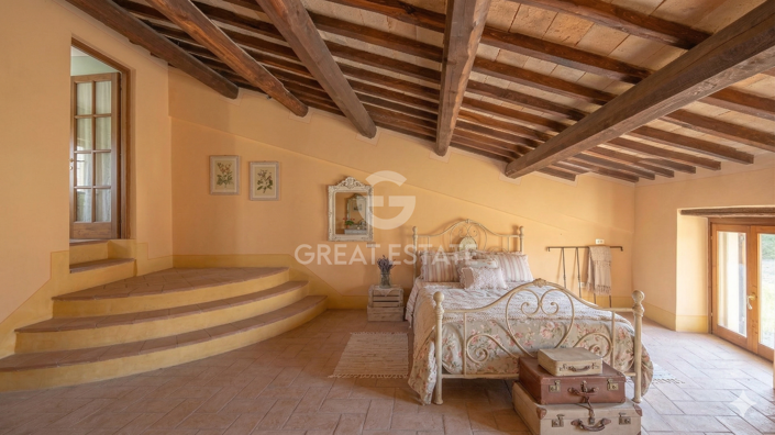 Image No.8-3 Bed Property for sale