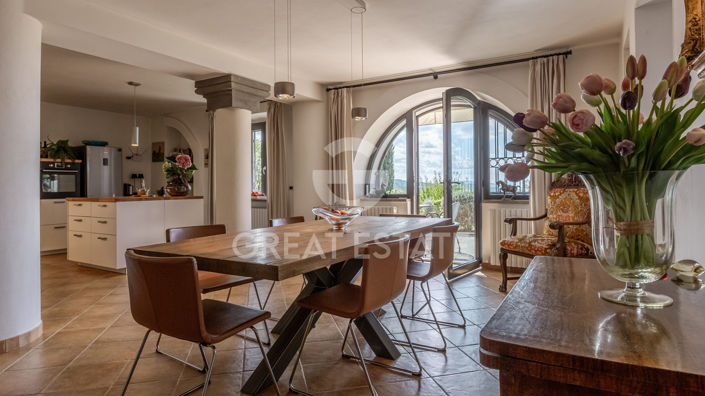 Image No.3-6 Bed Villa for sale