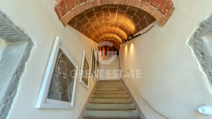 Image No.25-4 Bed Country House for sale