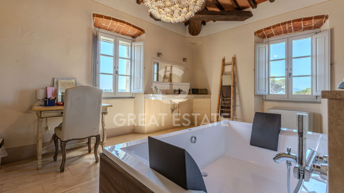 Image No.34-4 Bed Country House for sale