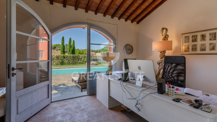 Image No.39-4 Bed Country House for sale