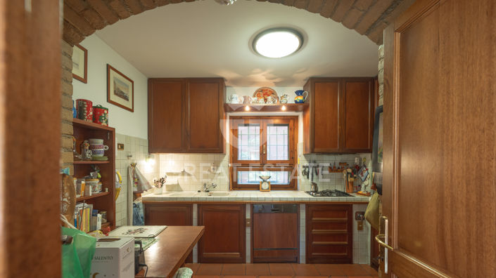 Image No.14-3 Bed Country House for sale