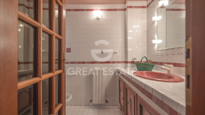 Image No.26-3 Bed Country House for sale