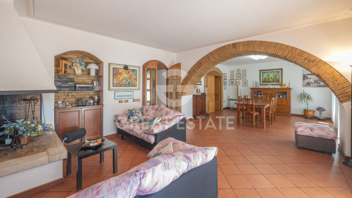 Image No.6-3 Bed Country House for sale