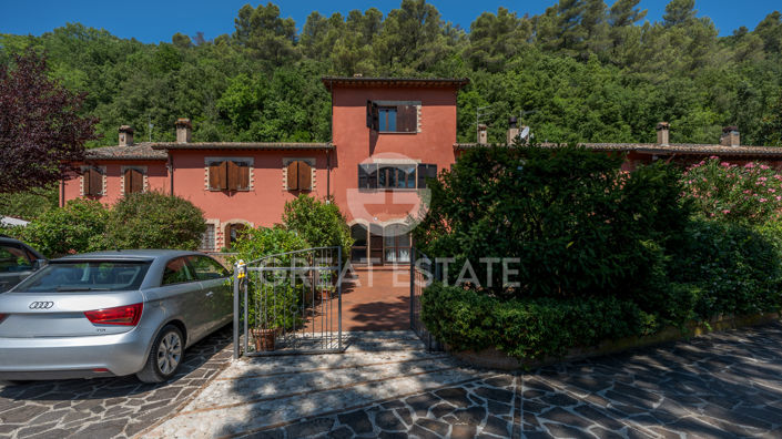 Image No.10-3 Bed Country House for sale