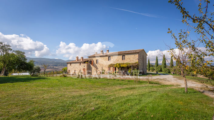 Image No.13-5 Bed Country House for sale