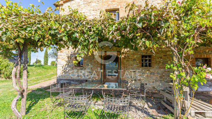 Image No.22-5 Bed Country House for sale