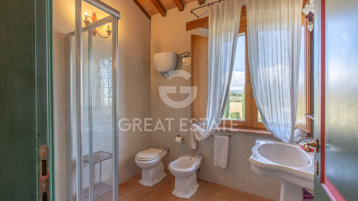 Image No.40-5 Bed Country House for sale