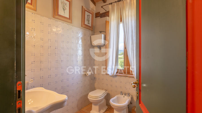 Image No.41-5 Bed Country House for sale