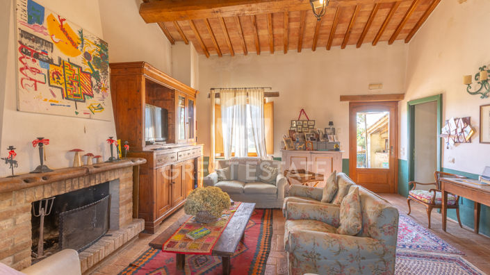 Image No.6-5 Bed Country House for sale