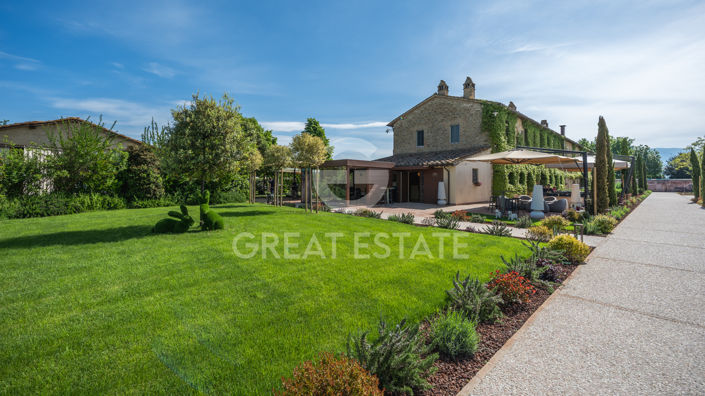 Image No.12-21 Bed Farmhouse for sale