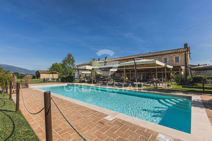 Image No.13-21 Bed Farmhouse for sale