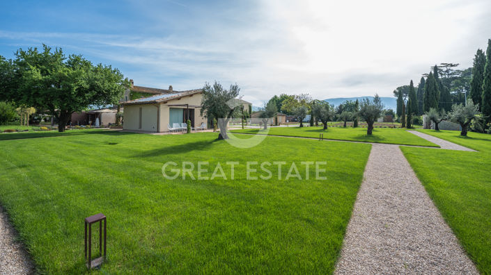 Image No.24-21 Bed Farmhouse for sale