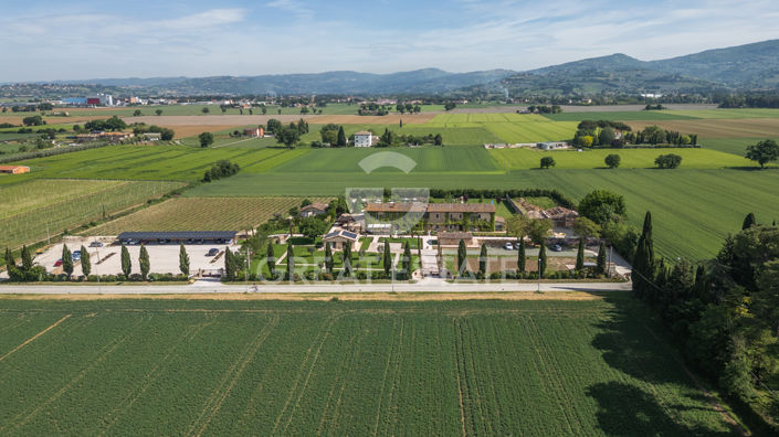 Image No.40-21 Bed Farmhouse for sale