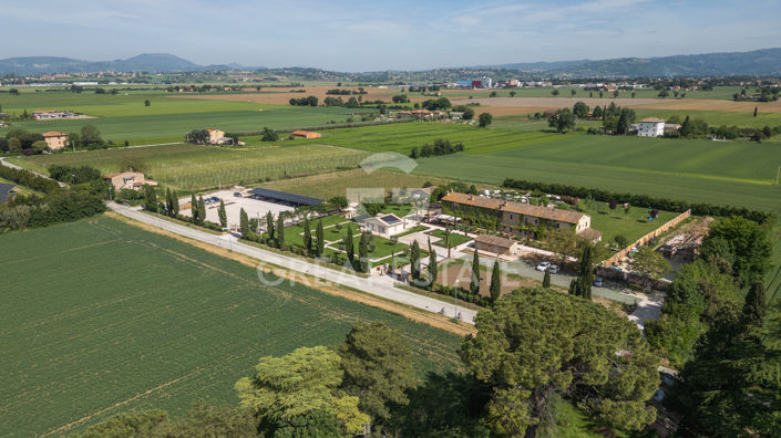 Image No.41-21 Bed Farmhouse for sale