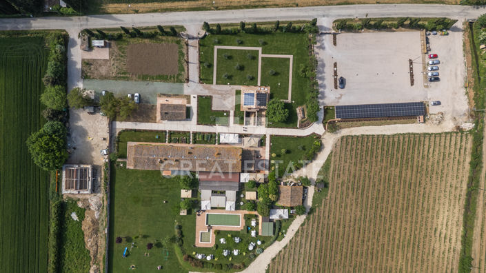 Image No.48-21 Bed Farmhouse for sale