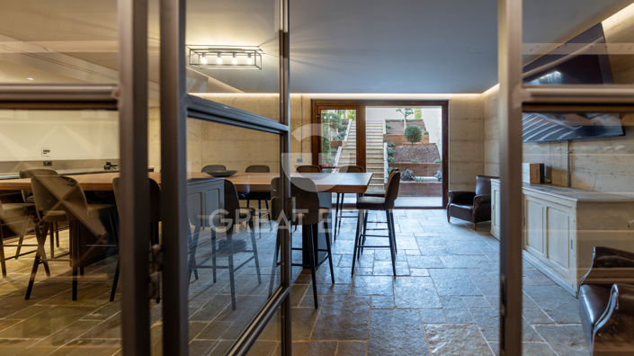 Image No.51-21 Bed Farmhouse for sale