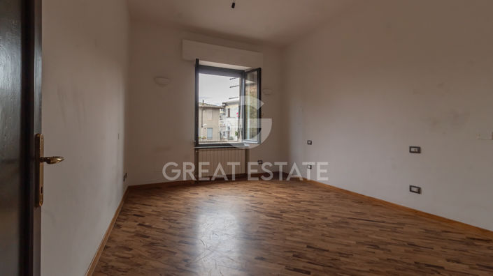 Image No.17-3 Bed Property for sale