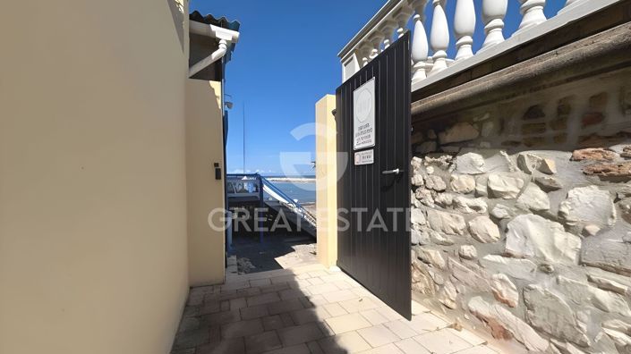 Image No.15-14 Bed Villa for sale