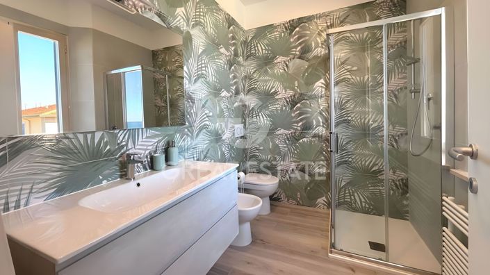 Image No.32-14 Bed Villa for sale