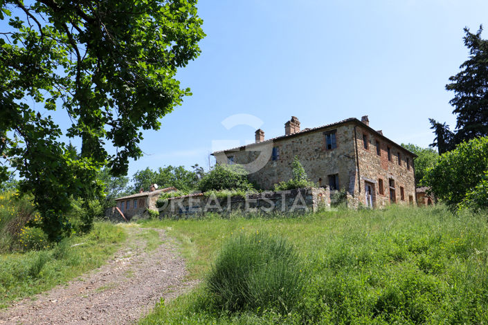 Image No.11-8 Bed Country House for sale