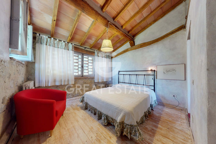 Image No.26-8 Bed Country House for sale