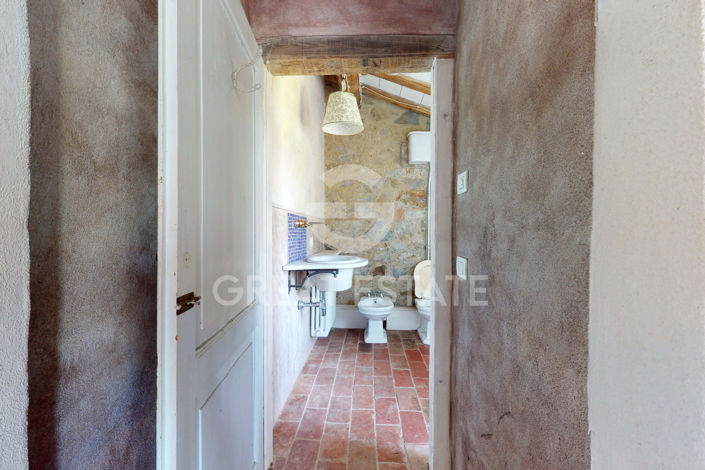 Image No.33-8 Bed Country House for sale