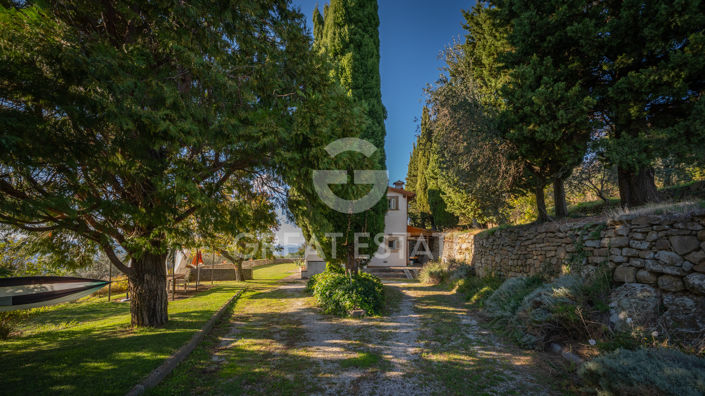 Image No.19-4 Bed Country House for sale