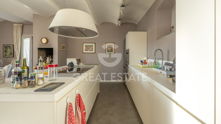 Image No.23-4 Bed Country House for sale