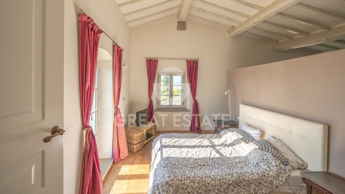 Image No.42-4 Bed Country House for sale