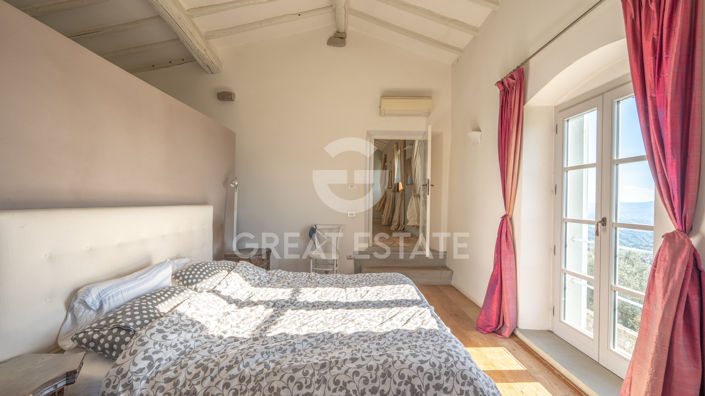 Image No.44-4 Bed Country House for sale