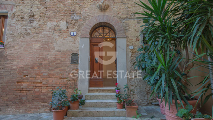 Image No.1-3 Bed Property for sale