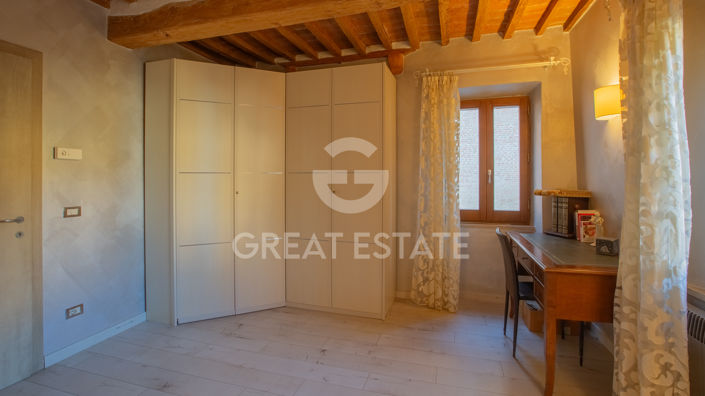 Image No.16-3 Bed Property for sale