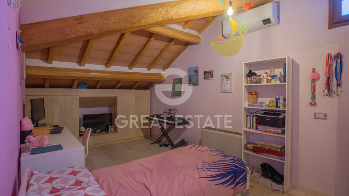 Image No.18-3 Bed Property for sale