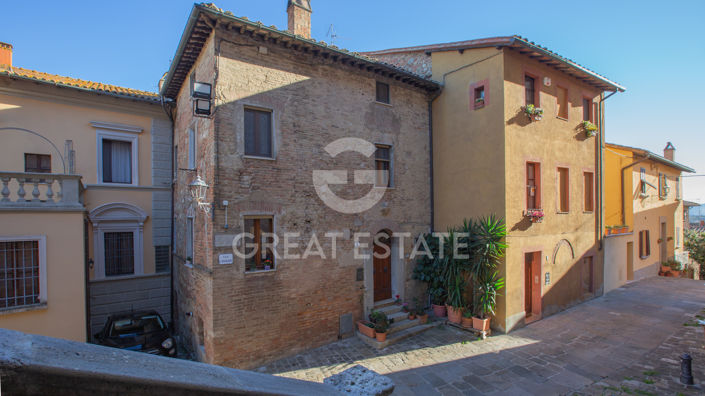 Image No.3-3 Bed Property for sale