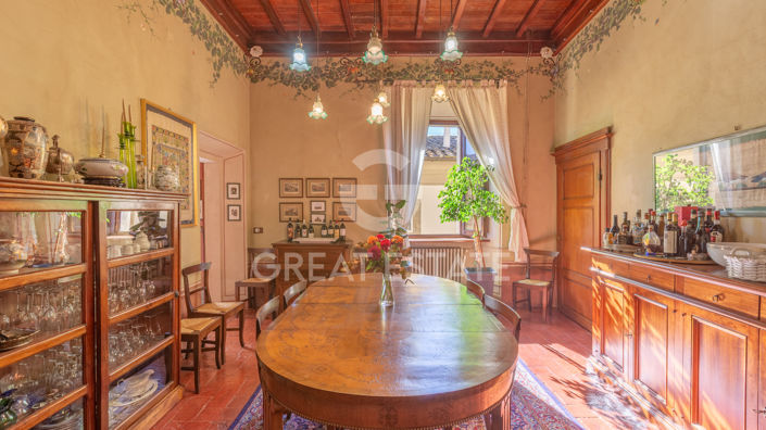 Image No.11-3 Bed Property for sale