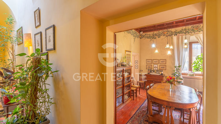 Image No.12-3 Bed Property for sale