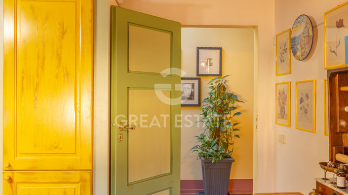 Image No.20-3 Bed Property for sale