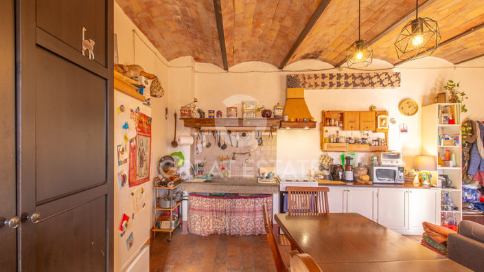 Image No.29-3 Bed Property for sale